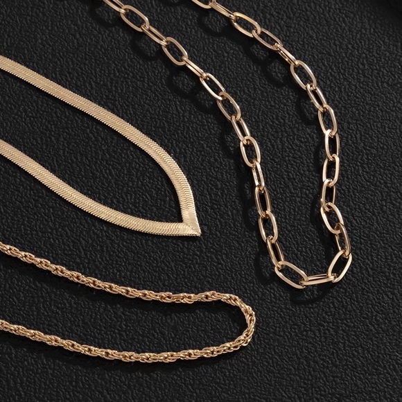 🆕 Gold Geometric Chain Necklace Set of 3 - Picture 3 of 5